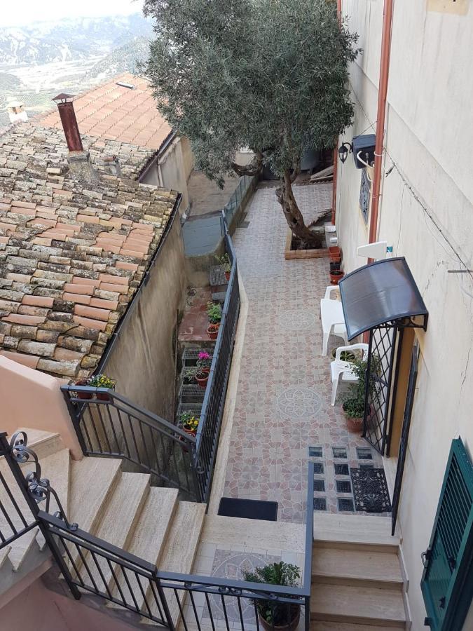 Appartamento per Turisti Mesovia Santa Severina Esterno foto