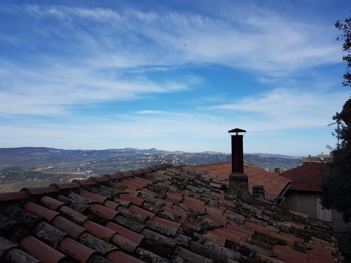Appartamento per Turisti Mesovia Santa Severina Esterno foto