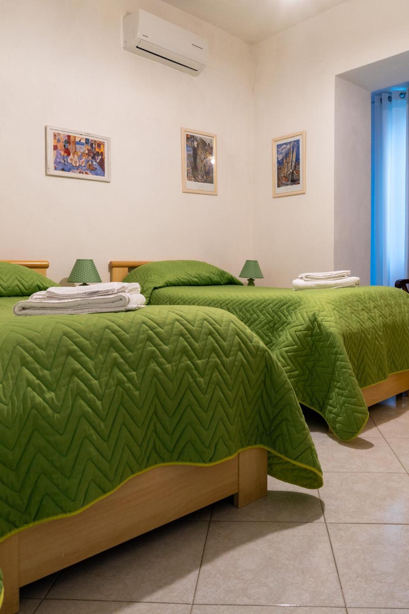Appartamento per Turisti Mesovia Santa Severina Esterno foto